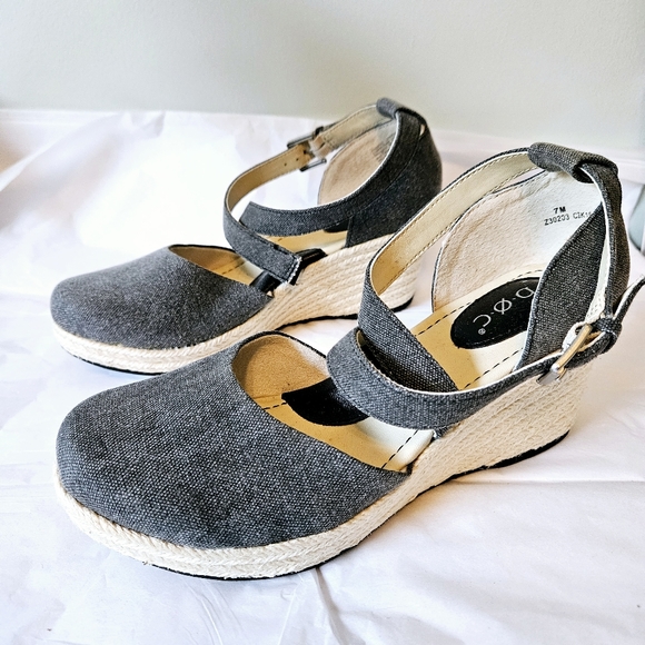 boc Bree Wedge Canvas Espadrilles - Dark Gray - Size 7 - Picture 2 of 6